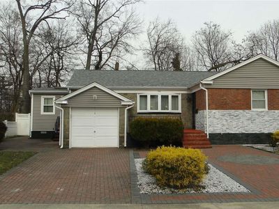 300 Arkansas Drive, Valley Stream, NY, 11580