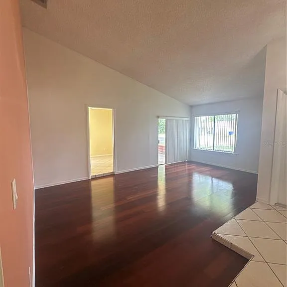 2329 Pine Tree Ct — Photo 10