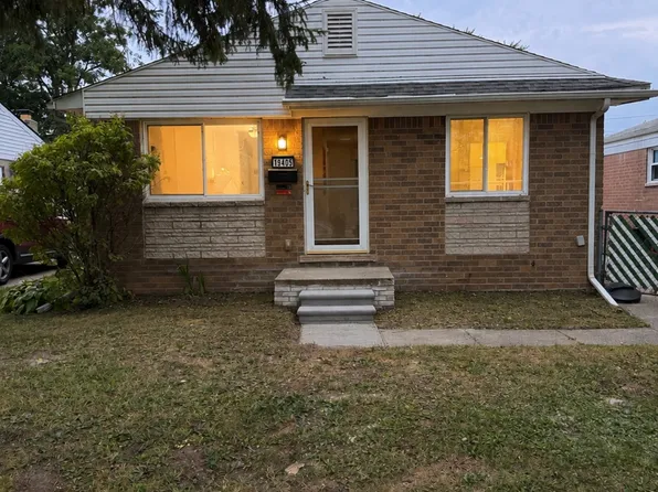 19405 Opal St, Clinton Township, MI 48035