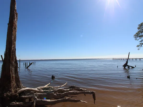 6 & 7 Alden Ln, Freeport, FL 32439