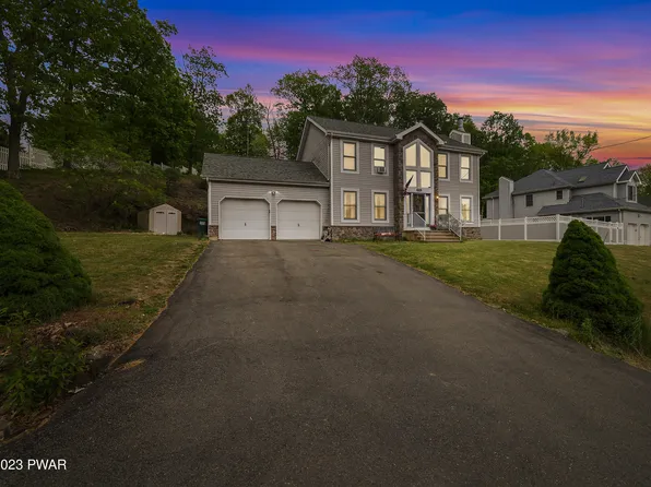 901 Horizon Dr, Stroudsburg, PA 18360