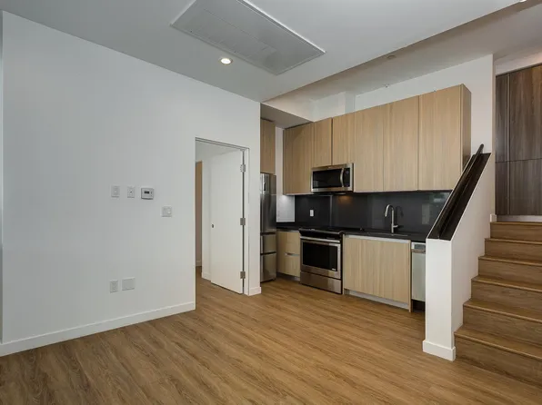 900 Wilshire Blvd #7, Santa Monica, CA 90401