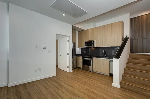 900 Wilshire Blvd #7 Photo 1