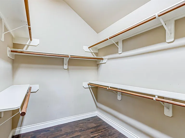 27923 Silverstream Ct — Photo 22
