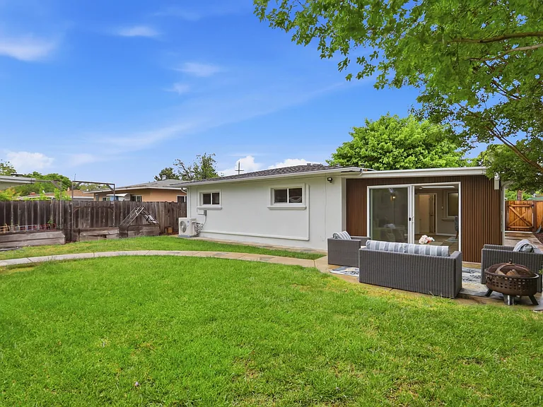 275 Beechnut Ave — Photo 25