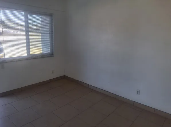 41551 45th St W #8, Lancaster, CA 93536
