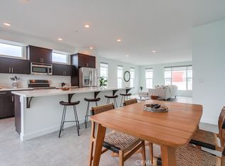 2015 Placentia Ave, Costa Mesa, CA 92627