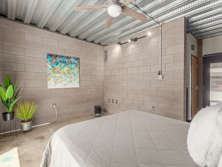727 E Portland St #3 — Photo 29