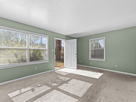 3rd image of 912 Druid Cir Unit 1-A