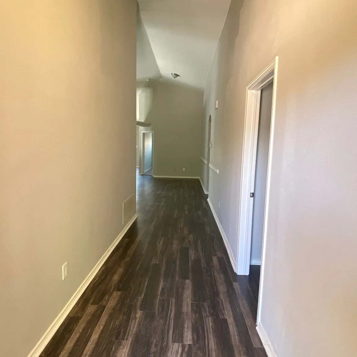4 bed, 1970 sqft, $2,500 — Photo 4