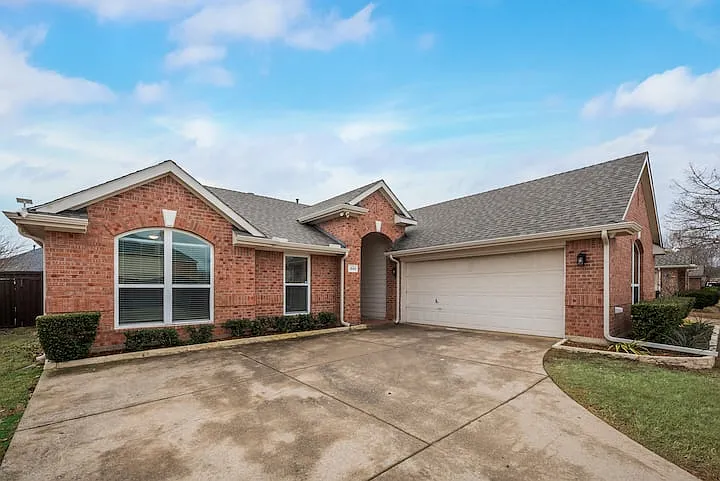 1548 Lakeside Dr — Photo 29