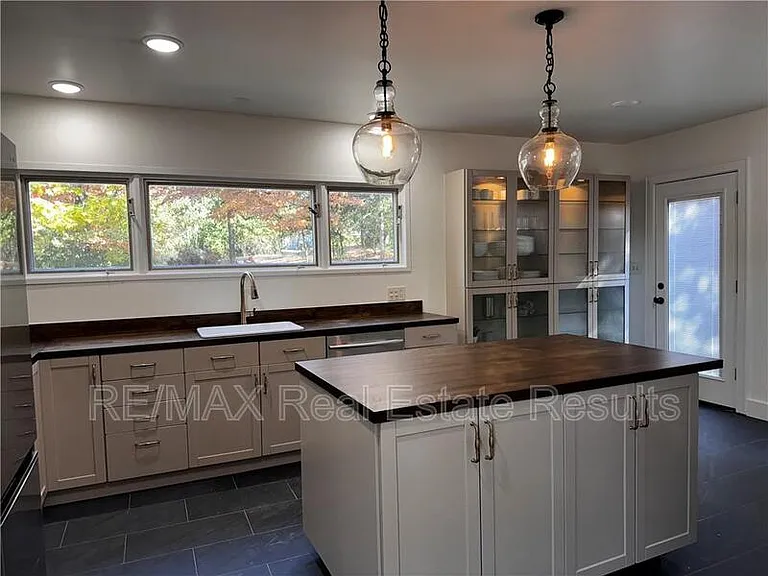 610 N Olive Ave — Photo 14