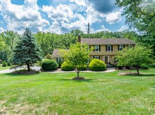 219 Grandview Dr, Branchburg, NJ 08853
