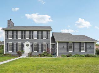 3678 Oak Creek Dr W, Vadnais Heights, MN 55127