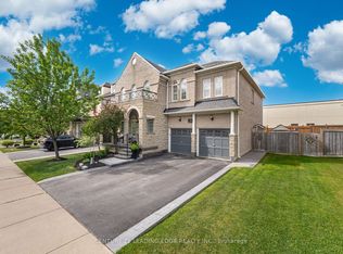 34 Royal Links Cir, Brampton, ON L6P 2Z9