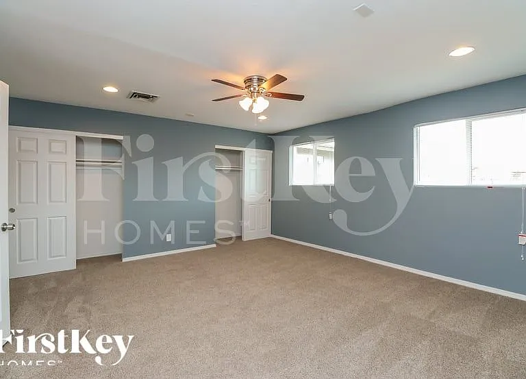 5610 S 20th Ln — Photo 8