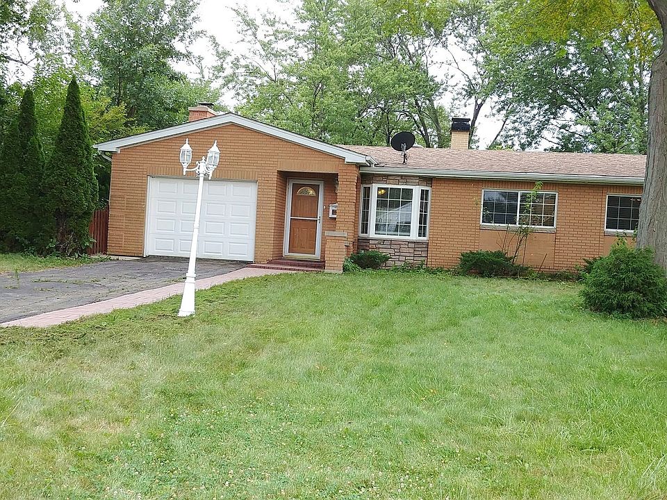 1st image of 502 Cherry Ln