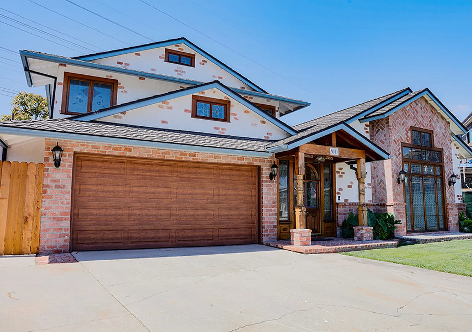 5 Bedroom Fountain Valley Stunner! — Photo 2