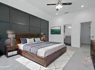 559 Elkhart Ave, Dallas, TX 75217