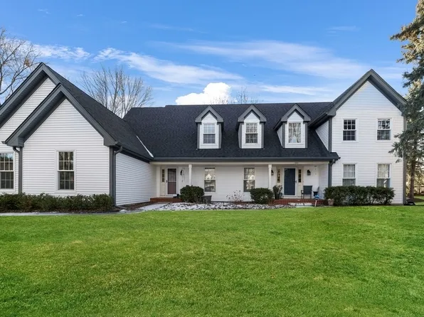 660 Bent Ridge Ln, Barrington, IL 60010