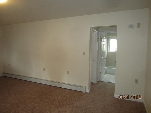 Living Room-Hall to Bath&BR