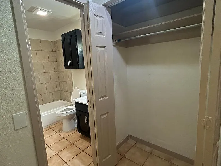 Unit Photo