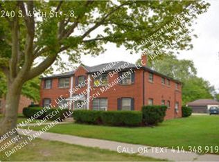 3240 S 49th St #8, Milwaukee, WI 53219