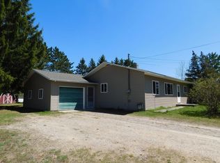 1546 Moreau St, Fairview, MI 48621