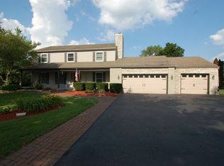 4N369 Foxfield Dr, St Charles, IL