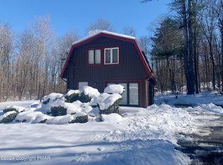 123 Willow Ln, Cresco, PA 18326