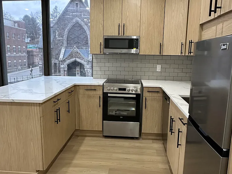 215 Main St #202 — Photo 7