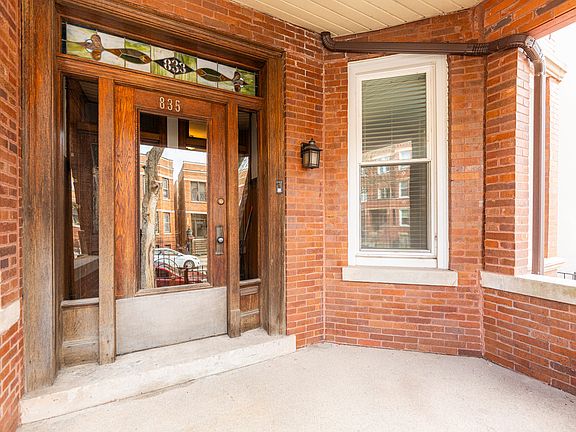 2nd image of 835 N Maplewood Ave APT 1F
