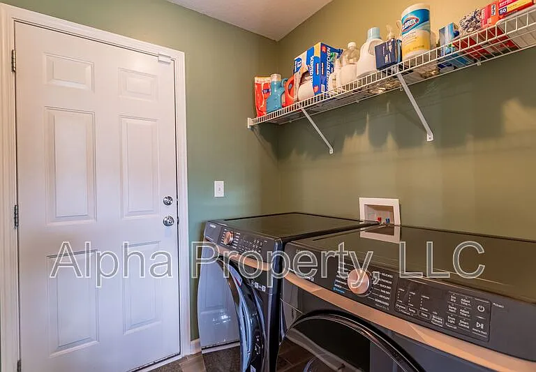 105 Herndon Ct — Photo 9