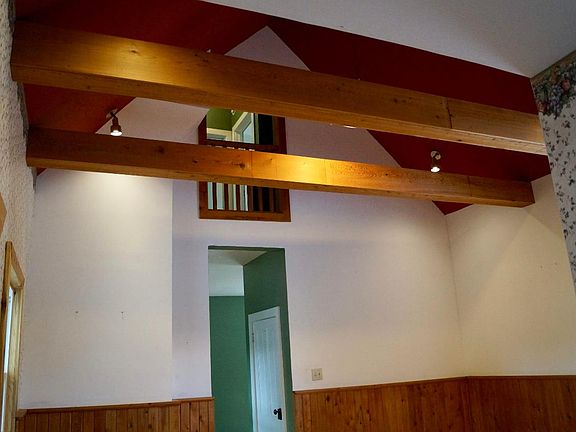 4th image of 24 E Harvey St #E