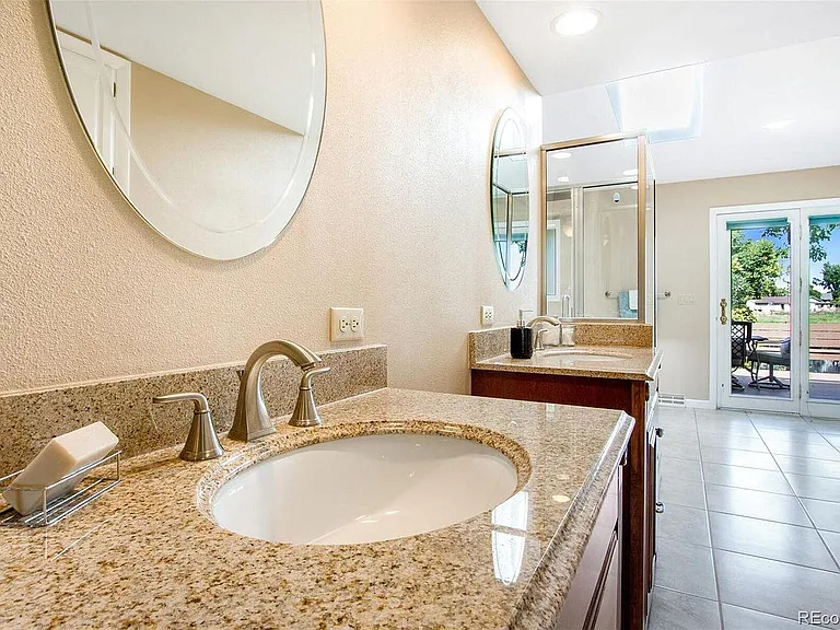 5828 Plateau Ct — Photo 10