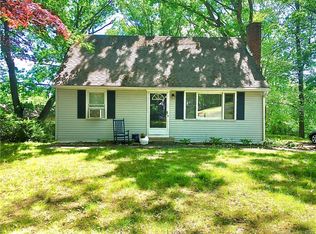 411 Romanock Rd, Fairfield, CT 06825