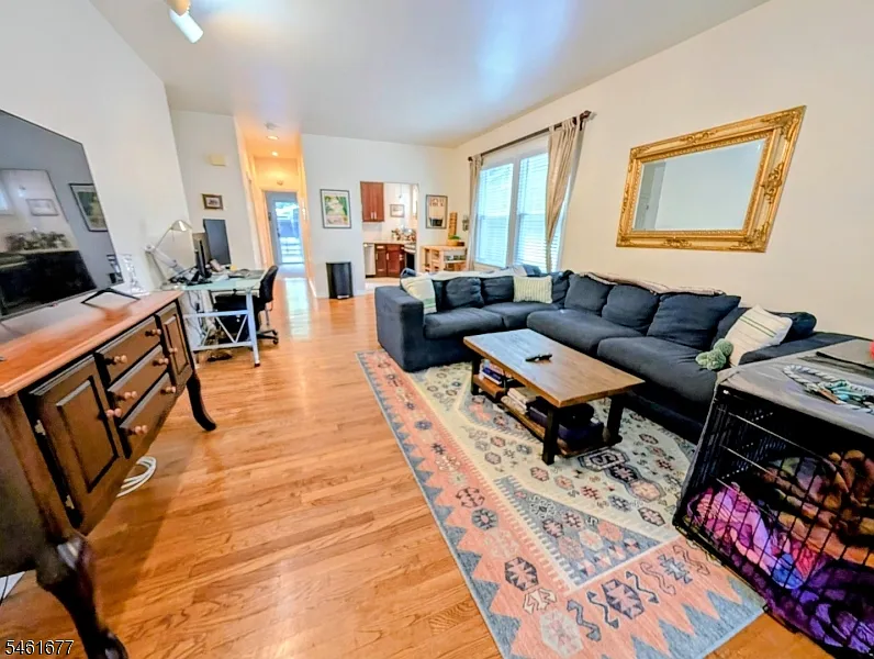 36 Phoenix Ave #B