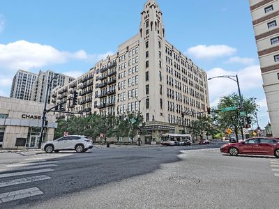 (Undisclosed Address), Chicago, IL, 60654