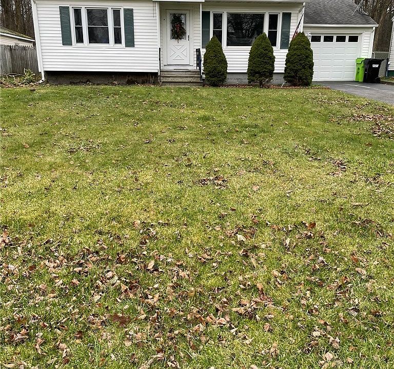 1st image of 108 Oakley Dr