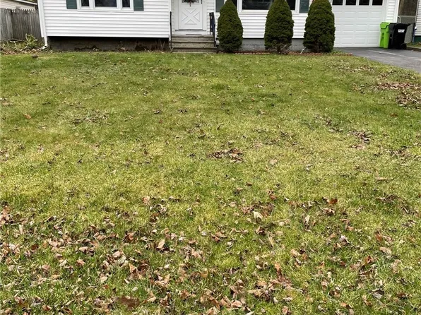 108 Oakley Dr, Syracuse, NY 13212