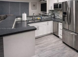 Pelican Pointe, Pembroke Pines, FL 33025