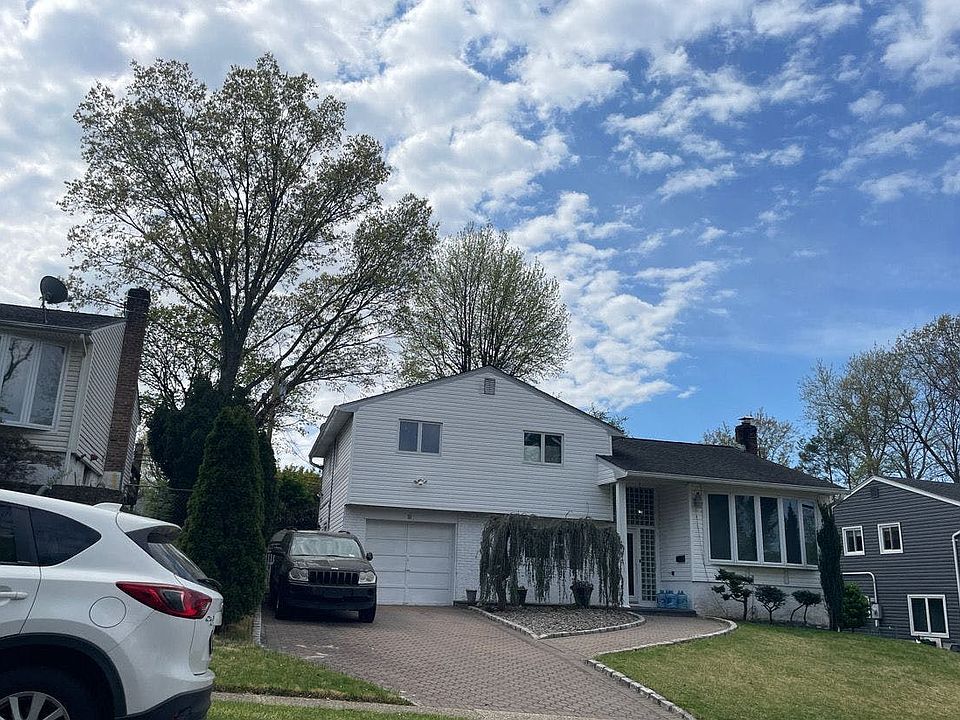 2nd image of 28 McLaughlin St
