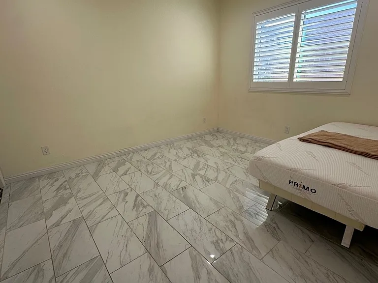 14202 Riverton Cir #2 — Photo 3