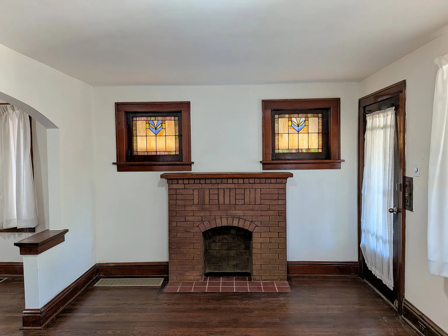 2 bed, 1100 sqft, $1,450 — Photo 1