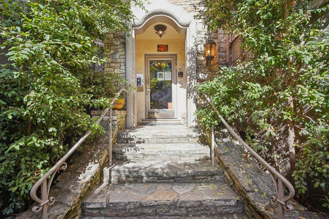 Main entrance door of the apartment building at 2605 Haste St, Berkeley, CA 94704, USA