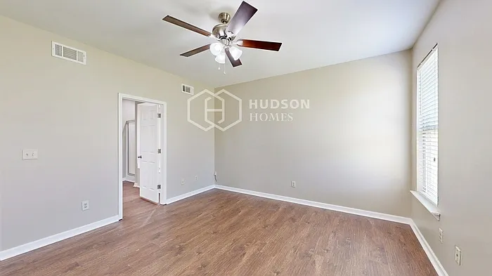 1008 Washington Ct — Photo 17