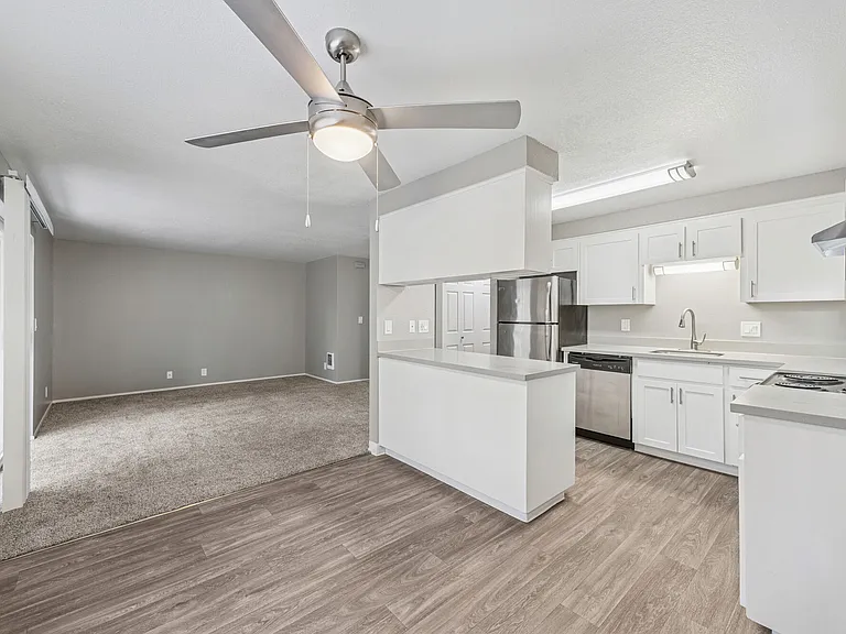 Oak Hill Apartments — Photo 19
