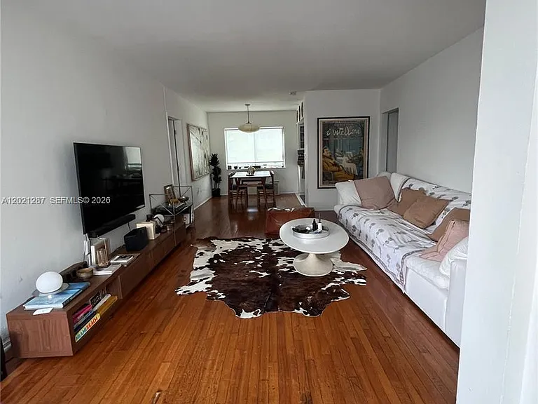 1840 S Treasure Dr #16 — Photo 8