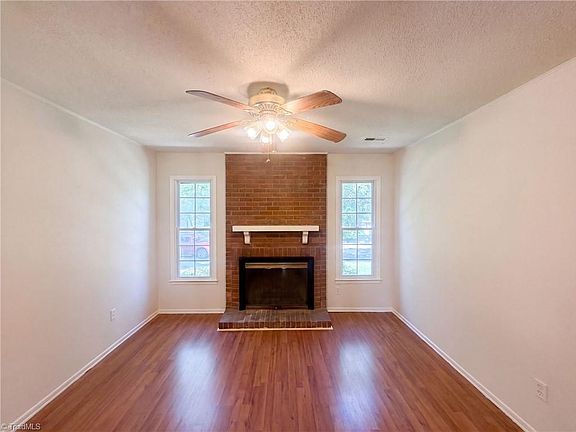 3rd image of 2605 Lamroc Rd