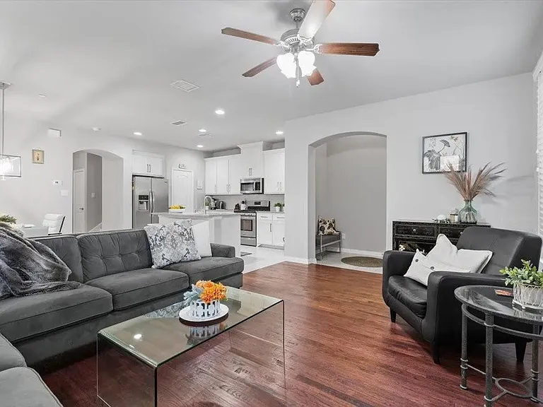 4433 Blackjack Oak Dr — Photo 17